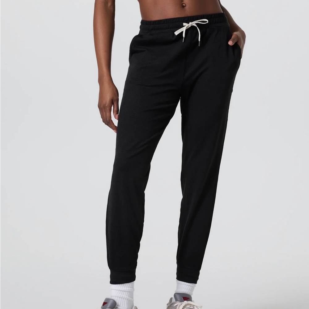 Vuori Performance Jogger